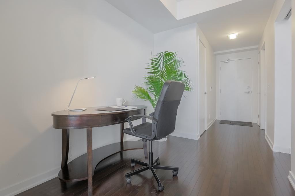 Noel Suites - York And Simcoe St. Toronto Exterior foto